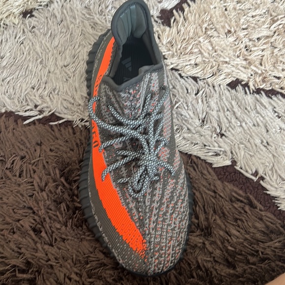 Yeezy 350 Carbon Beluga V2